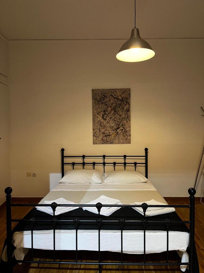 Apartment With Private Patio Athènes Extérieur photo