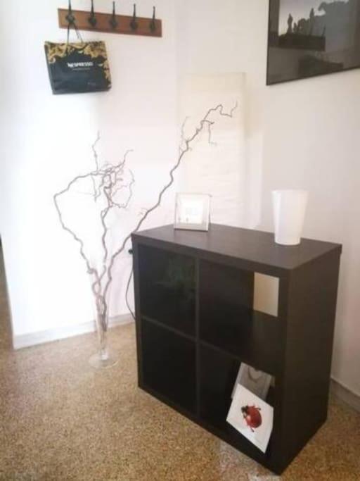 Apartment With Private Patio Athènes Extérieur photo