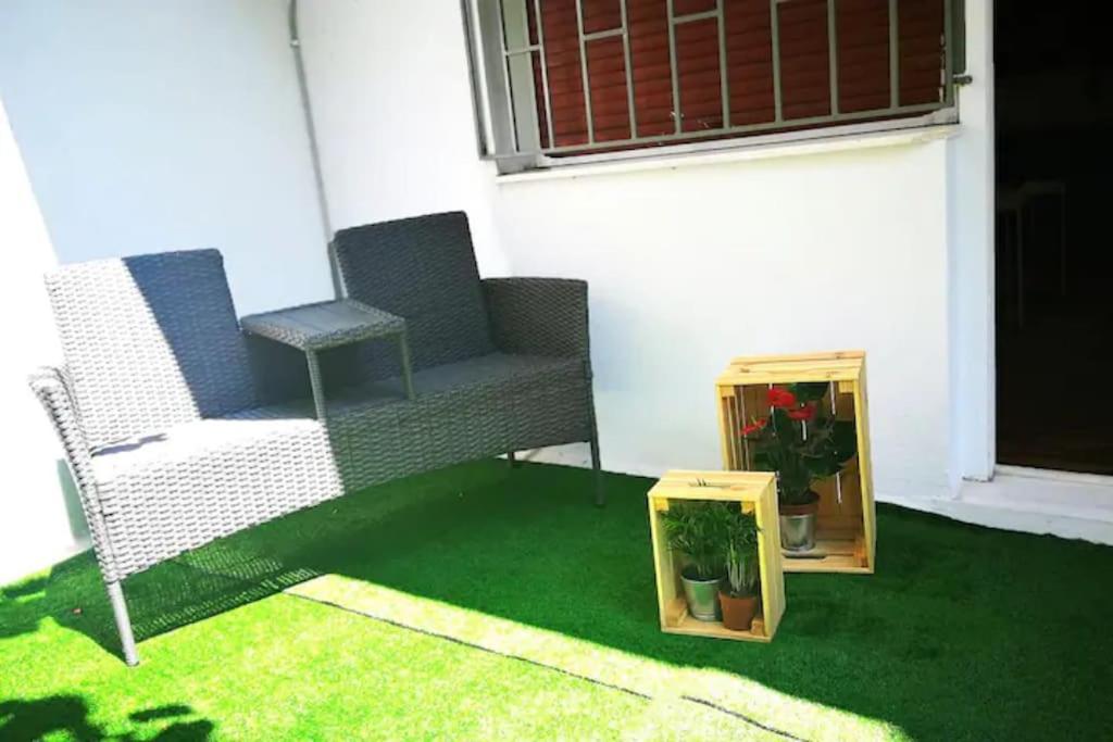 Apartment With Private Patio Athènes Extérieur photo