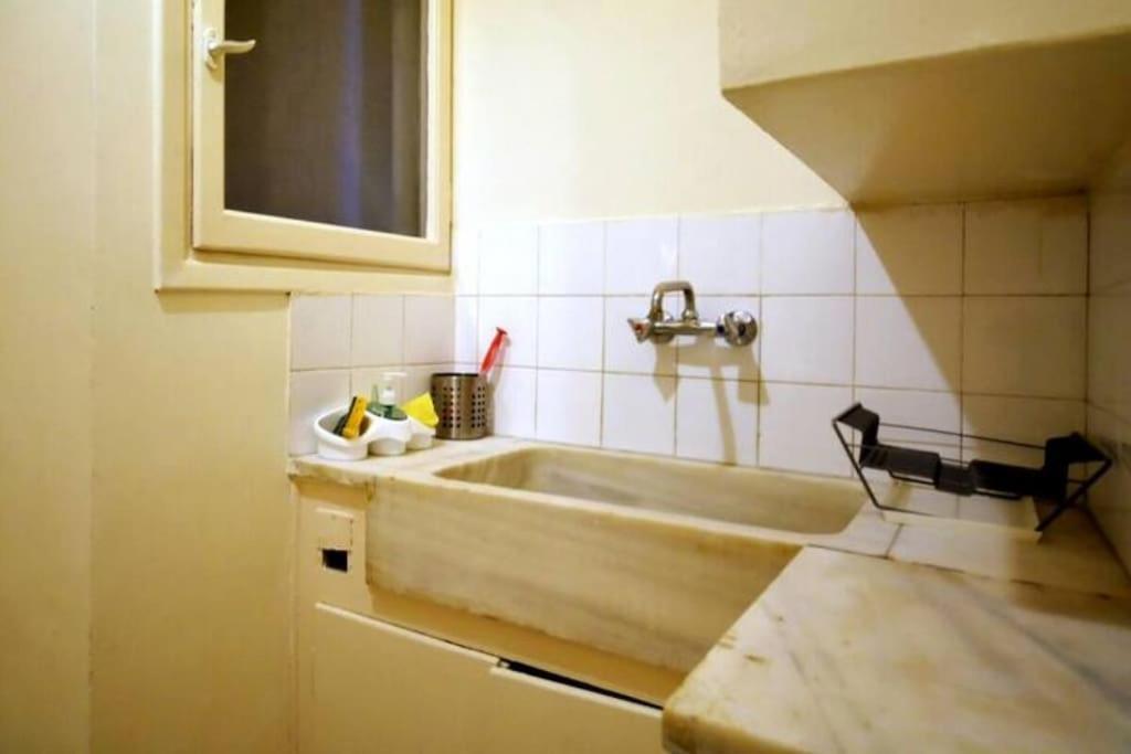 Apartment With Private Patio Athènes Extérieur photo