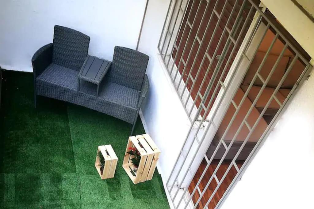 Apartment With Private Patio Athènes Extérieur photo
