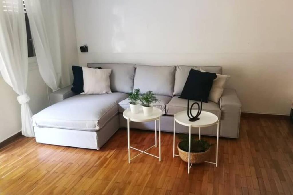 Apartment With Private Patio Athènes Extérieur photo